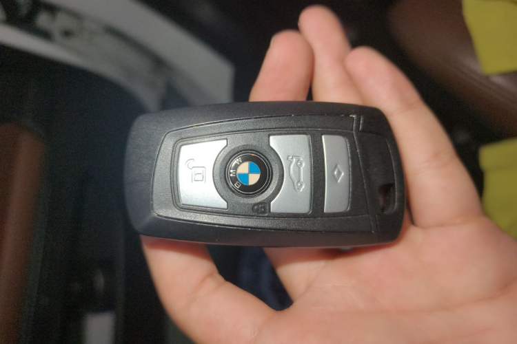 Used BMW 5 Series 2014 528i Touring Edition Vehicle Key
