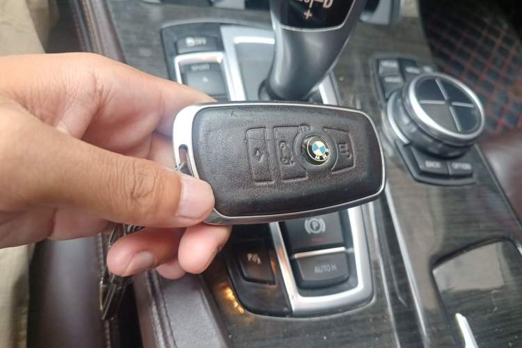 Used BMW 5 Series 2014 525Li Luxury Design Package Vehicle Key