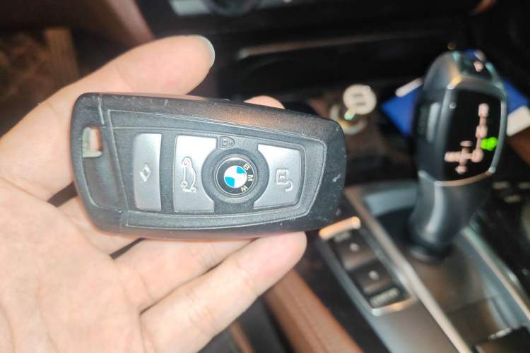 Used BMW 5 Series 2014 520Li Elegant Model Vehicle Key