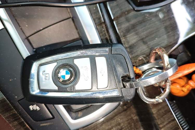Used BMW 5 Series 2014 525Li Luxury Design Package Vehicle Key