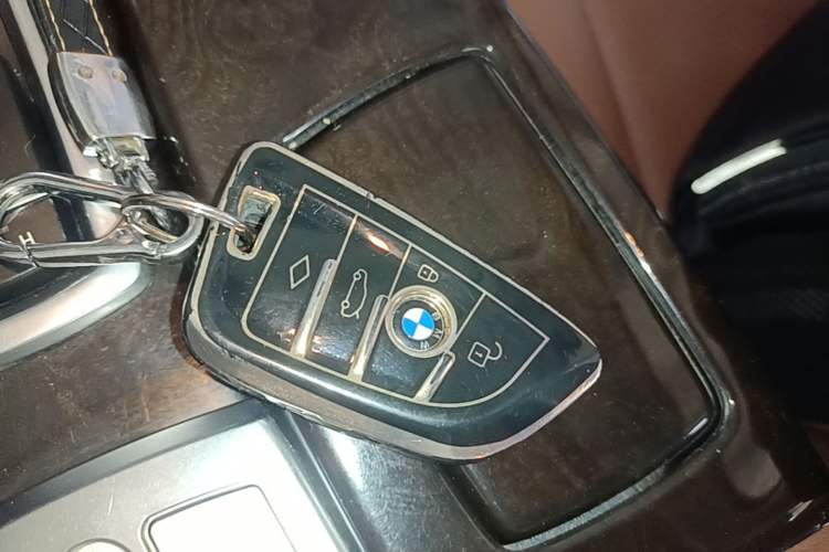 Used BMW 5 Series 2014 525Li Leading Model Vehicle Key