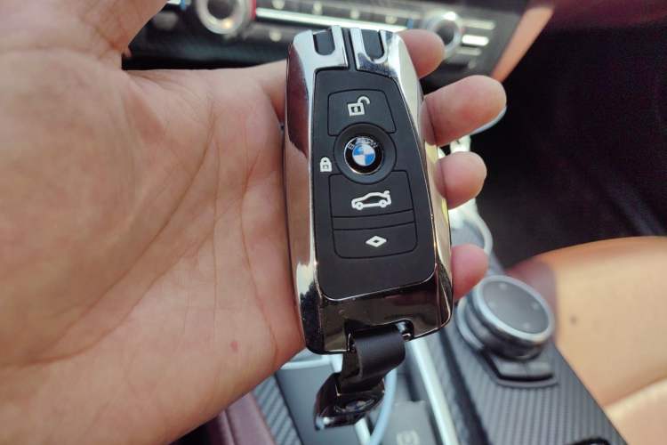 Used BMW 5 Series 2014 520Li Elegant Model Vehicle Key