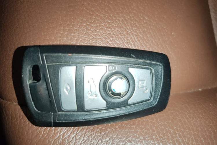 Used BMW 5 Series 2014 525Li Leading Model Vehicle Key