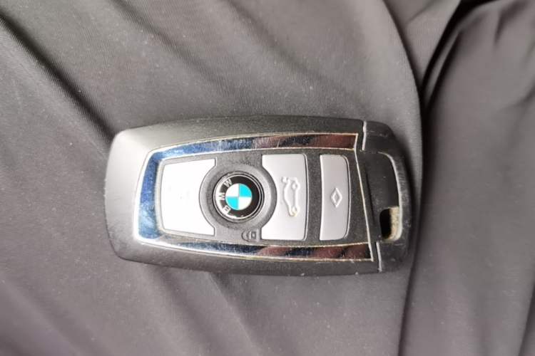 Used BMW 5 Series 2014 525Li Luxury Design Package Vehicle Key