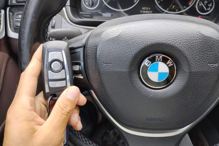 Used BMW 5 Series 2014 525Li Luxury Design Package Vehicle Key
