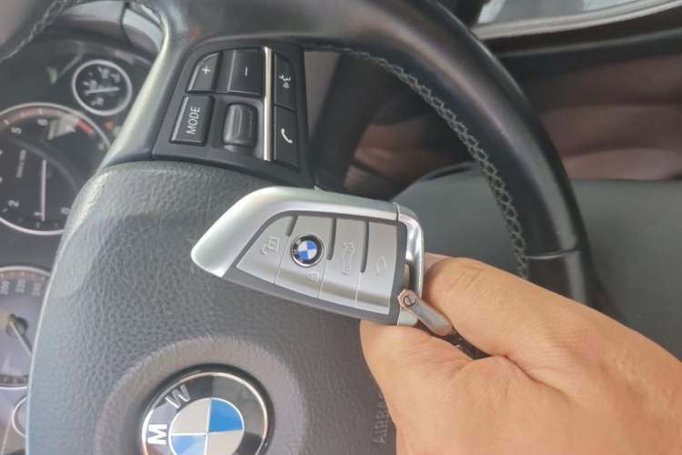 Used BMW 5 Series 2014 525Li Luxury Design Package Vehicle Key