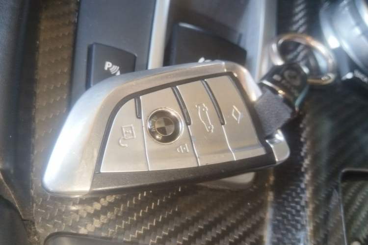 Used BMW 5 Series 2014 525Li Luxury Design Package Vehicle Key