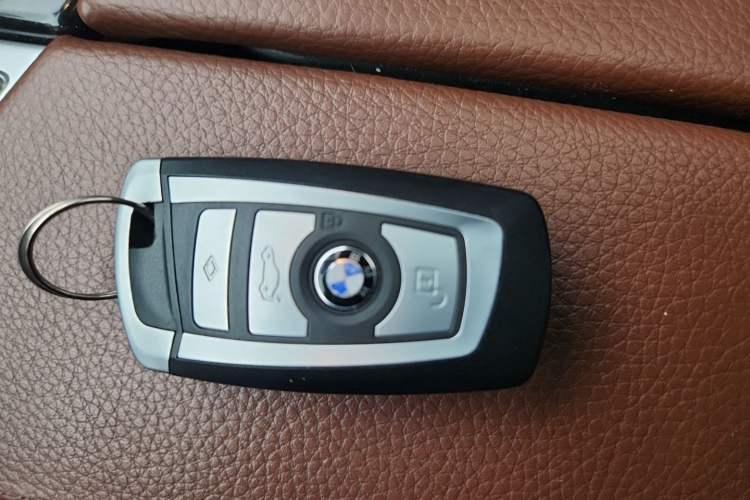 Used BMW 5 Series 2014 525Li Leading Model Vehicle Key