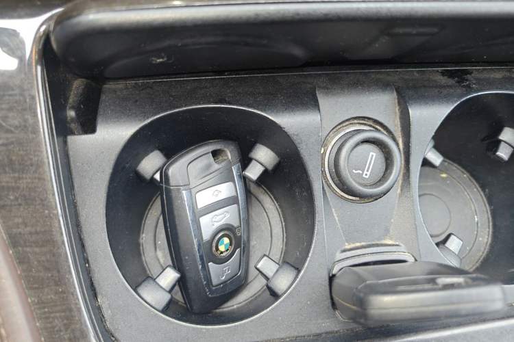 Used BMW 5 Series 2014 525Li Luxury Design Package Vehicle Key