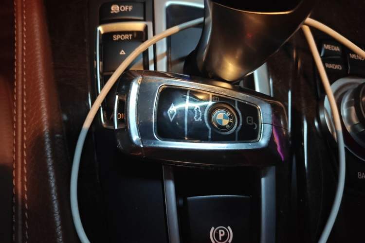 Used BMW 5 Series 2014 525Li Leading Model Vehicle Key