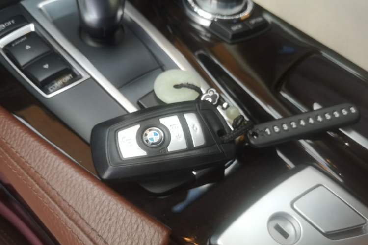 Used BMW 5 Series 2014 525Li Leading Model Vehicle Key