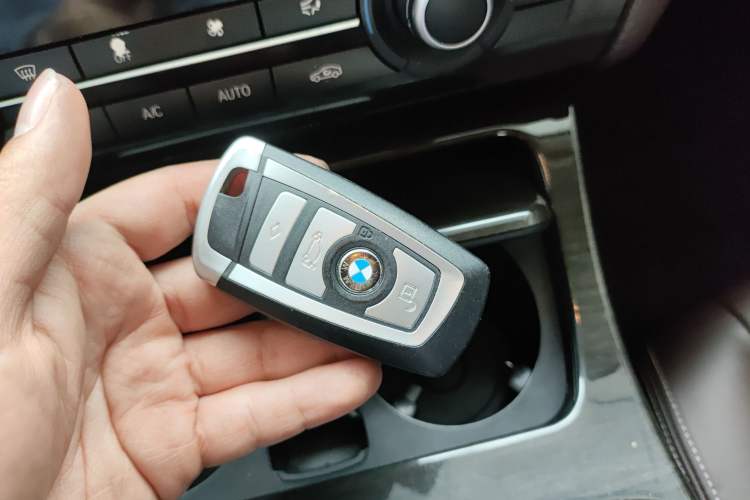 Used BMW 5 Series 2014 525Li Luxury Design Package Vehicle Key