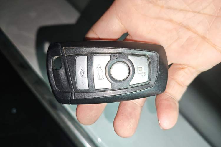 Used BMW 5 Series 2014 528Li Leading Model Vehicle Key