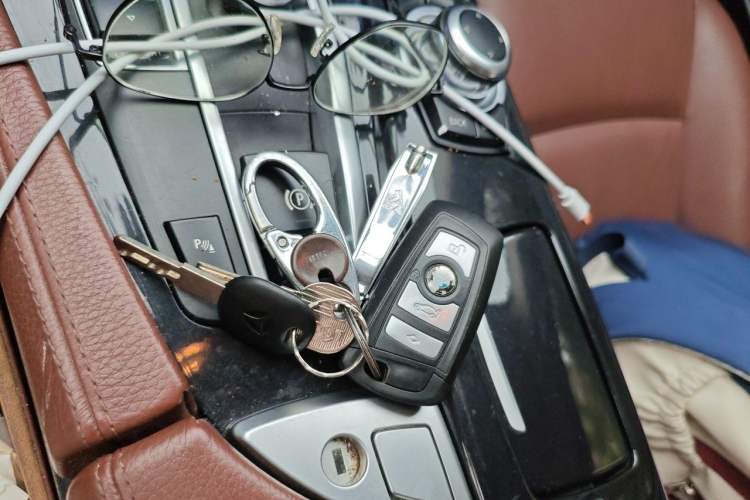 Used BMW 5 Series 2014 520Li Elegant Model Vehicle Key
