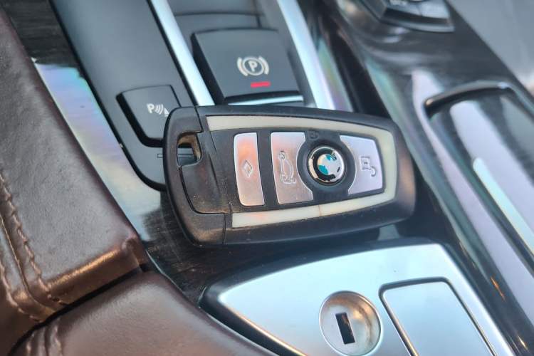 Used BMW 5 Series 2014 525Li Luxury Design Package Vehicle Key
