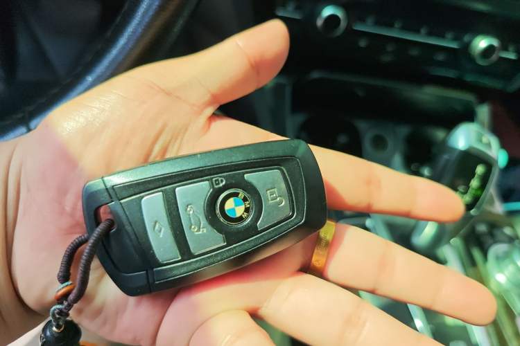 Used BMW 5 Series 2014 525Li Leading Model Vehicle Key