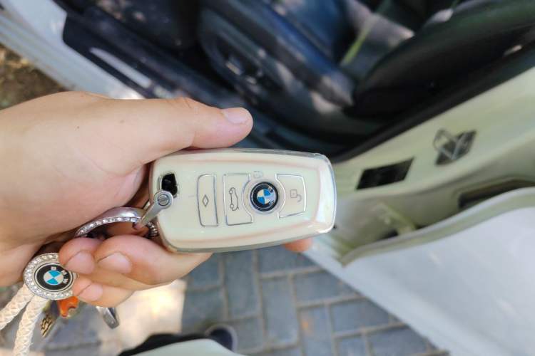Used BMW 5 Series 2014 530Li Leading Model Vehicle Key