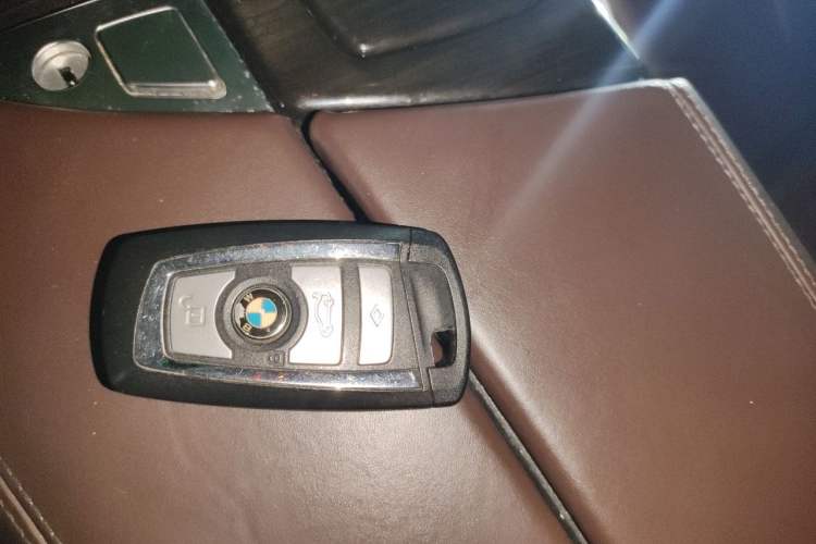 Used BMW 5 Series 2014 525Li Luxury Design Package Vehicle Key