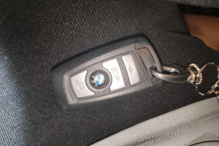 Used BMW 5 Series 2014 520Li Elegant Model Vehicle Key