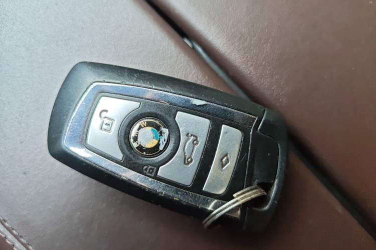 Used BMW 5 Series 2014 525Li Luxury Design Package Vehicle Key
