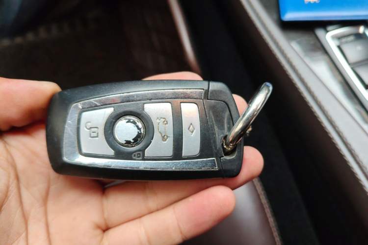 Used BMW 5 Series 2014 525Li Luxury Design Package Vehicle Key
