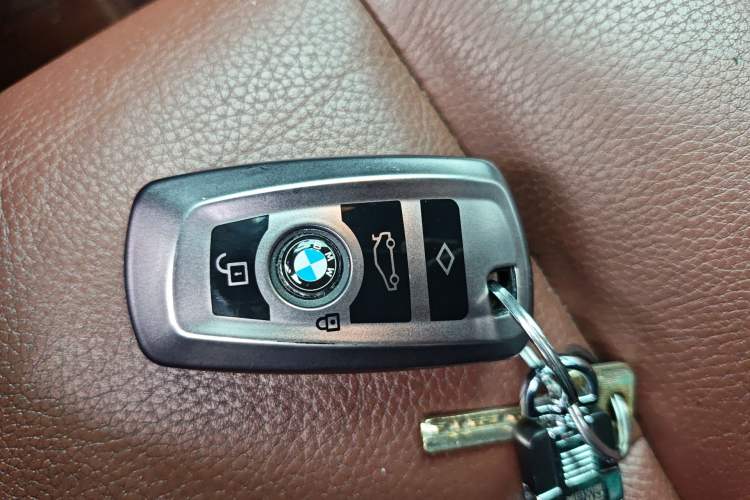 Used BMW 5 Series 2014 525Li Leading Model Vehicle Key