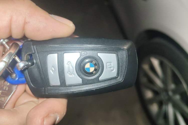 Used BMW 5 Series 2014 535Li Leading Model Vehicle Key