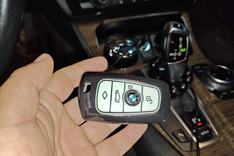 Used BMW 5 Series 2014 525Li Fashion Design Package Vehicle Key