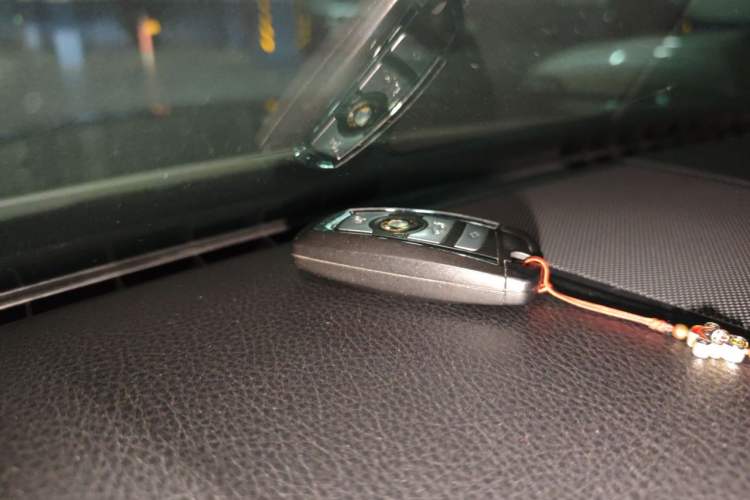 Used BMW 5 Series 2014 525Li Luxury Design Package Vehicle Key