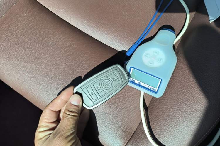 Used BMW 5 Series 2014 520Li Elegant Model Vehicle Key