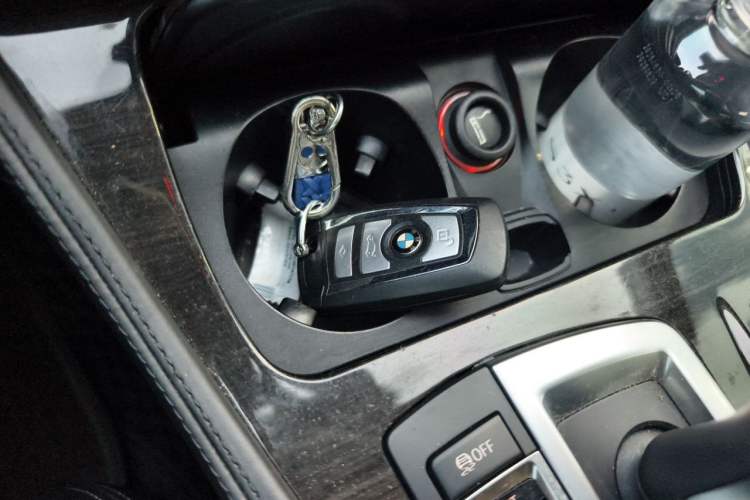 Used BMW 5 Series 2014 525Li Luxury Design Package Vehicle Key