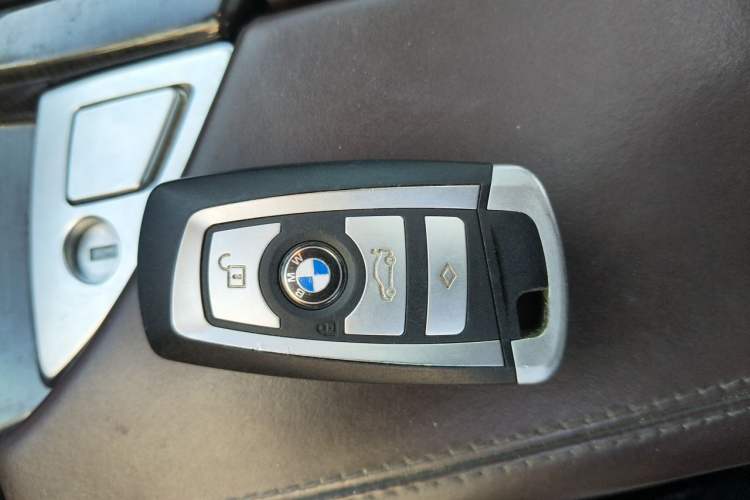 Used BMW 5 Series 2014 525Li Luxury Design Package Vehicle Key