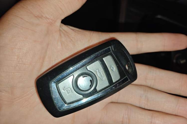 Used BMW 5 Series 2014 525Li Luxury Design Package Vehicle Key