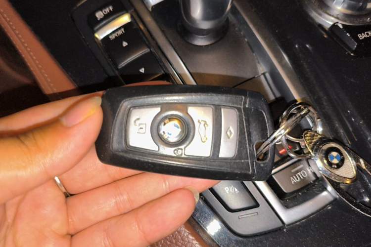 Used BMW 5 Series 2014 520Li Elegant Model Vehicle Key