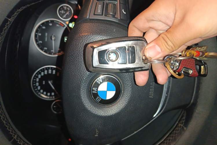 Used BMW 5 Series 2014 525Li Fashion Design Package Vehicle Key