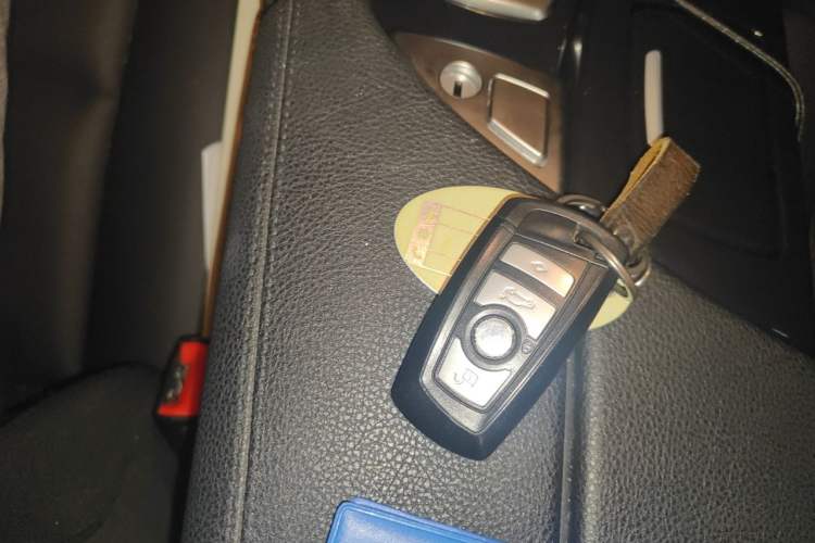 Used BMW 5 Series 2014 520Li Elegant Model Vehicle Key