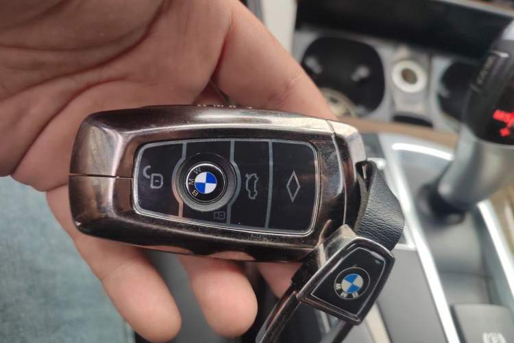Used BMW 5 Series 2014 525Li Luxury Design Package Vehicle Key