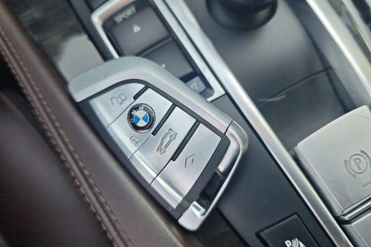 Used BMW 5 Series 2014 525Li Luxury Design Package Vehicle Key