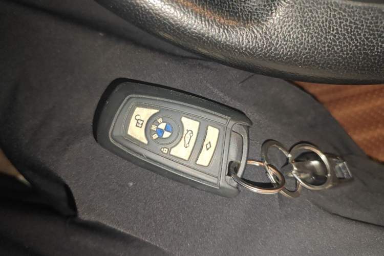 Used BMW 5 Series 2014 520Li Elegant Model Vehicle Key
