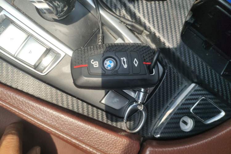 Used BMW 5 Series 2014 520Li Elegant Model Vehicle Key