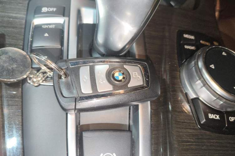 Used BMW 5 Series 2014 525Li Luxury Design Package Vehicle Key