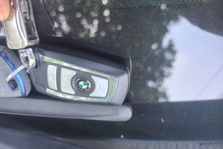 Used BMW 5 Series 2014 525Li Luxury Design Package Vehicle Key
