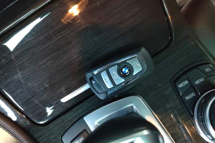 Used BMW 5 Series 2014 525Li Luxury Design Package Vehicle Key
