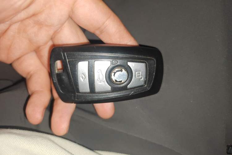 Used BMW 5 Series 2014 520Li Elegant Model Vehicle Key