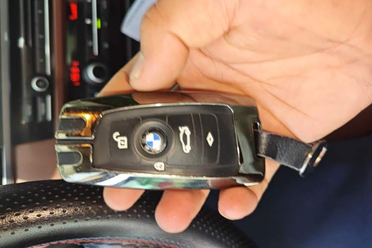 Used BMW 5 Series 2014 520Li Elegant Model Vehicle Key