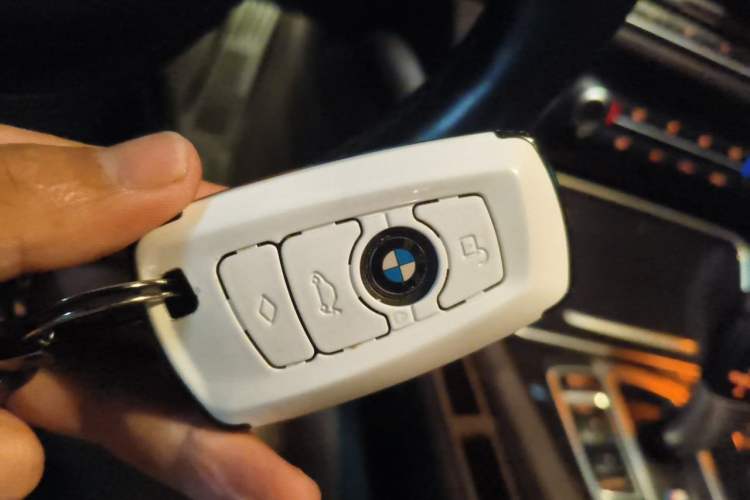 Used BMW 5 Series 2014 525Li Luxury Design Package Vehicle Key