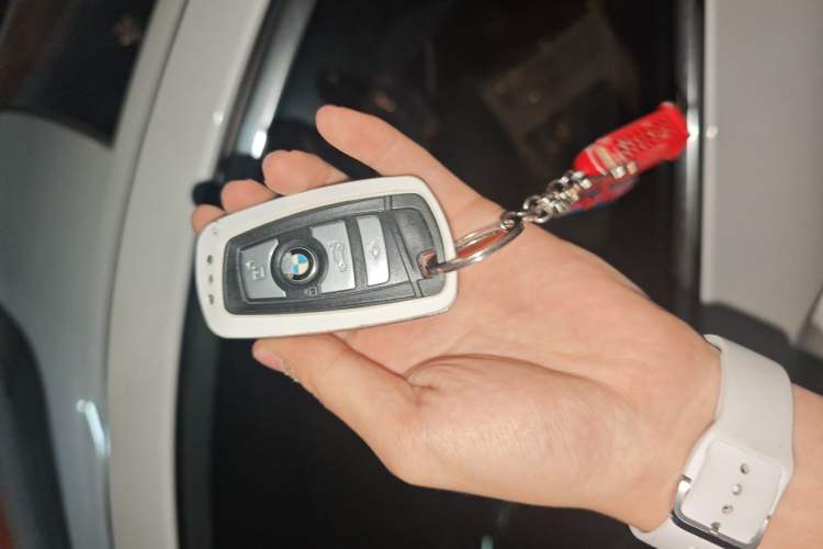 Used BMW 5 Series 2014 520Li Elegant Model Vehicle Key