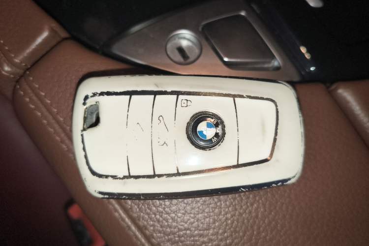 Used BMW 5 Series 2014 520Li Elegant Model Vehicle Key