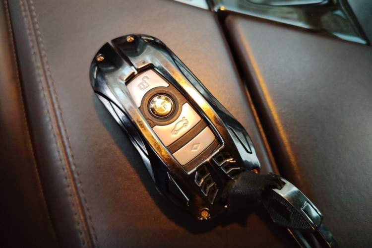 Used BMW 5 Series 2014 525Li Luxury Design Package Vehicle Key