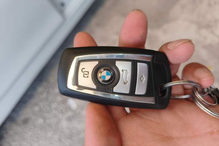 Used BMW 5 Series 2014 525Li Luxury Design Package Vehicle Key